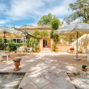 Hotel Logis Le Chene, Bollène